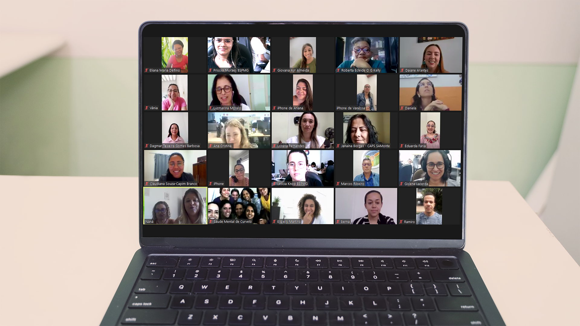 Print de tela com os discentes de uma das Oficinas.