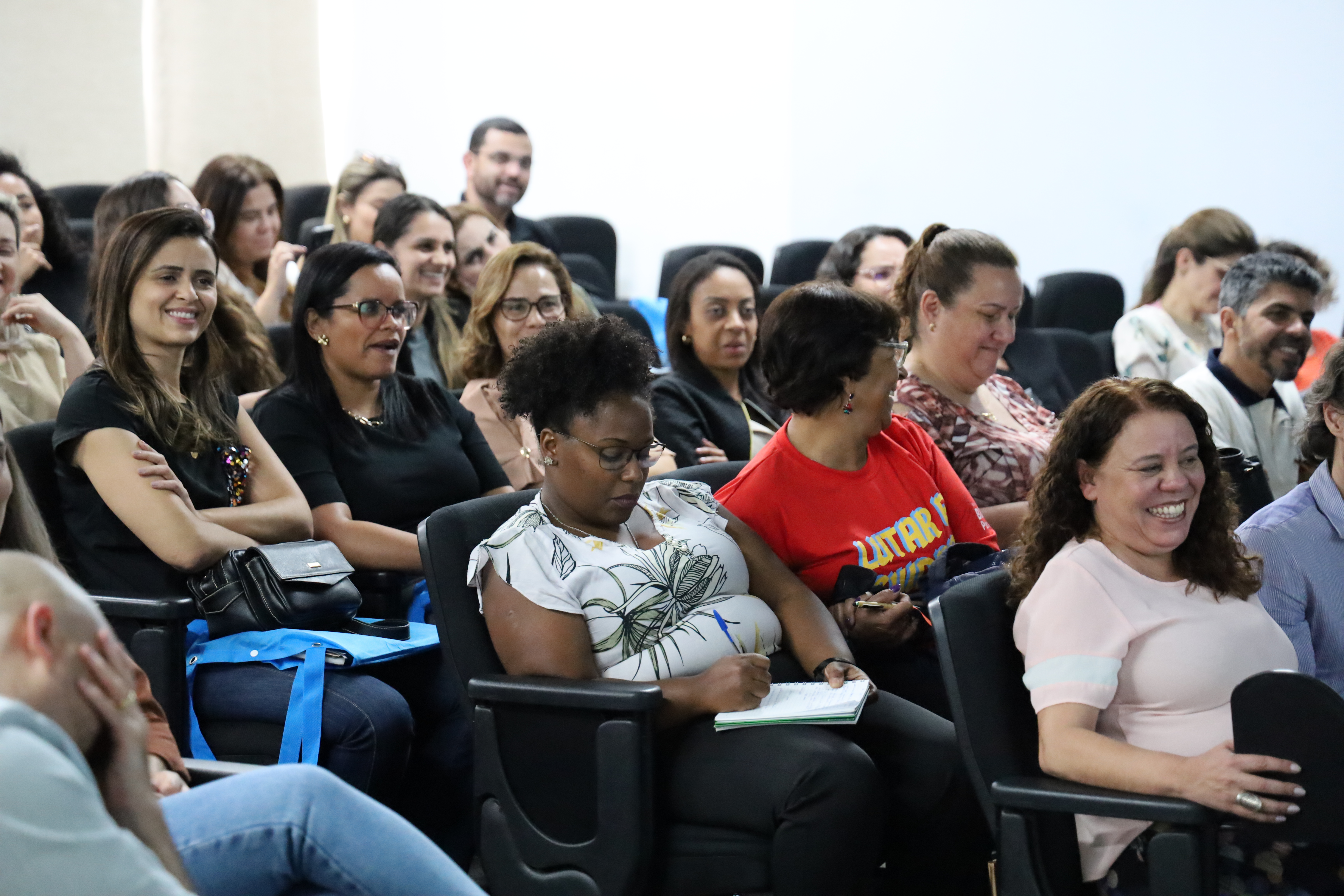 Debate sobre os desafios da gestão do SUS marca abertura da nova Especialização da ESP-MG